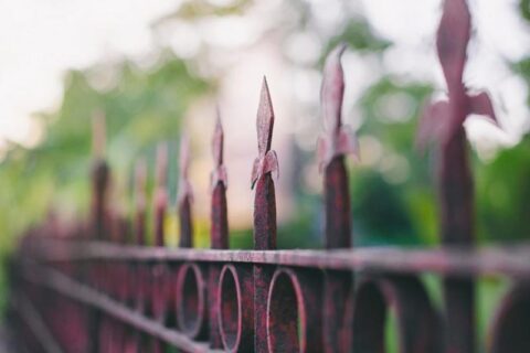 pointed fencing gate